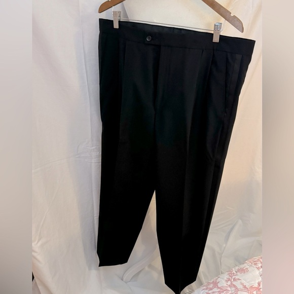 Three Piece Mens Tuxedo with Black Blazer and Trousers - Picture 17 of 17